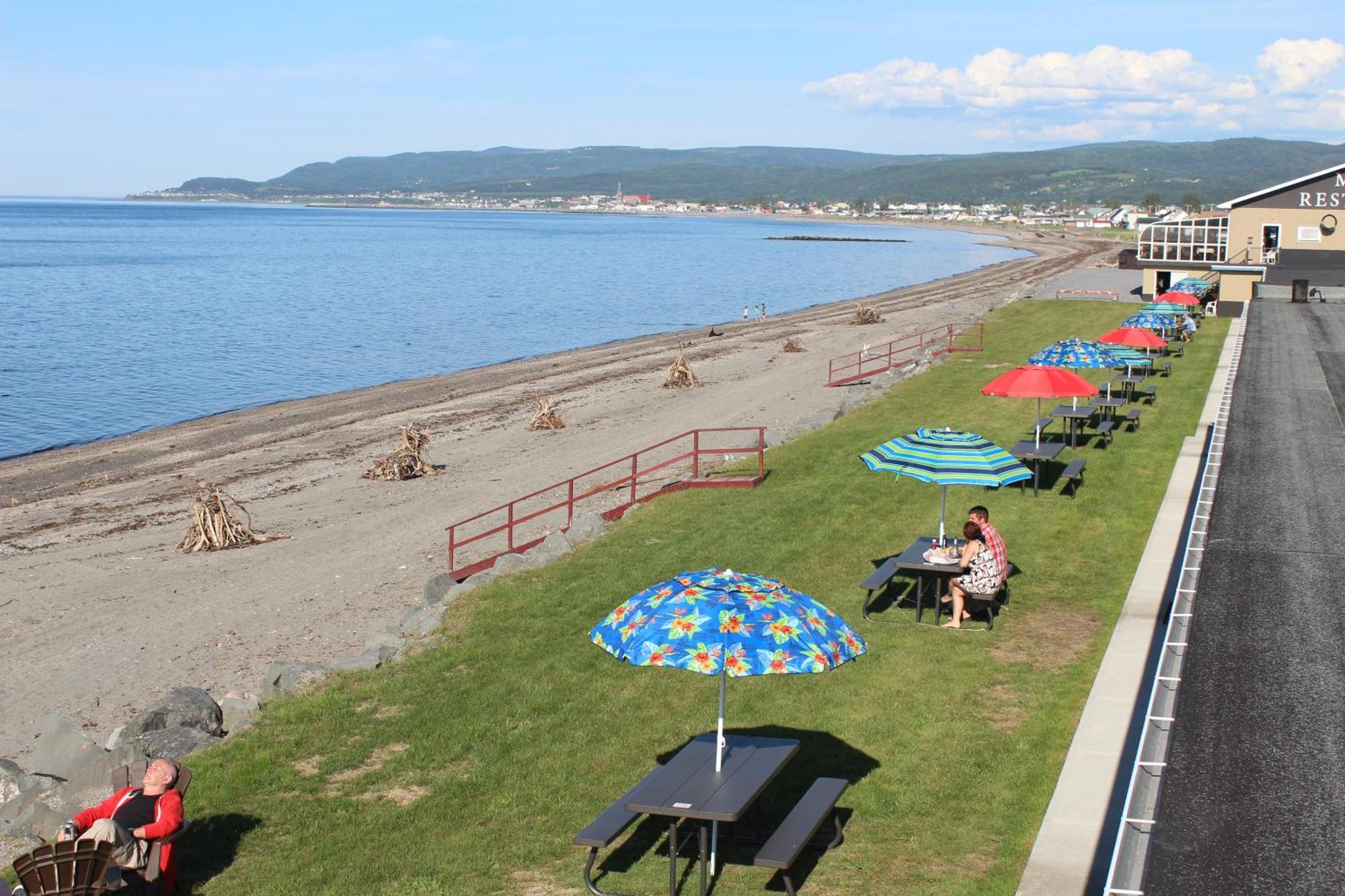 Manoir Sur Mer Sainte Anne des Monts ภายนอก รูปภาพ
